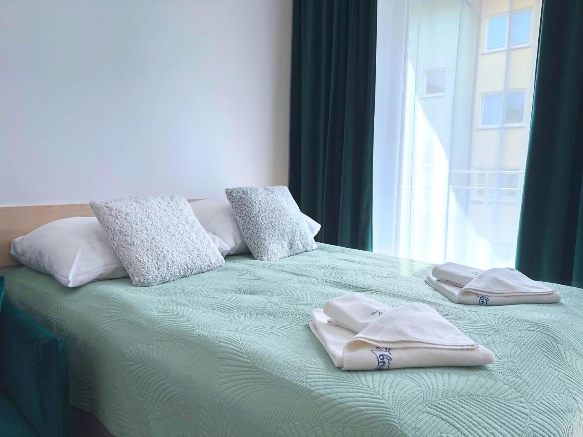 Apartamenty Bryza 슈비노우이스쳬 외부 사진